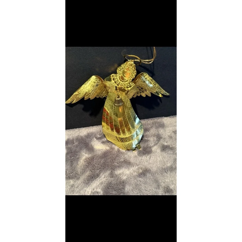 Vintage 60s  Gold Tone Movable Filigree‎ Angel Holding Bell  4